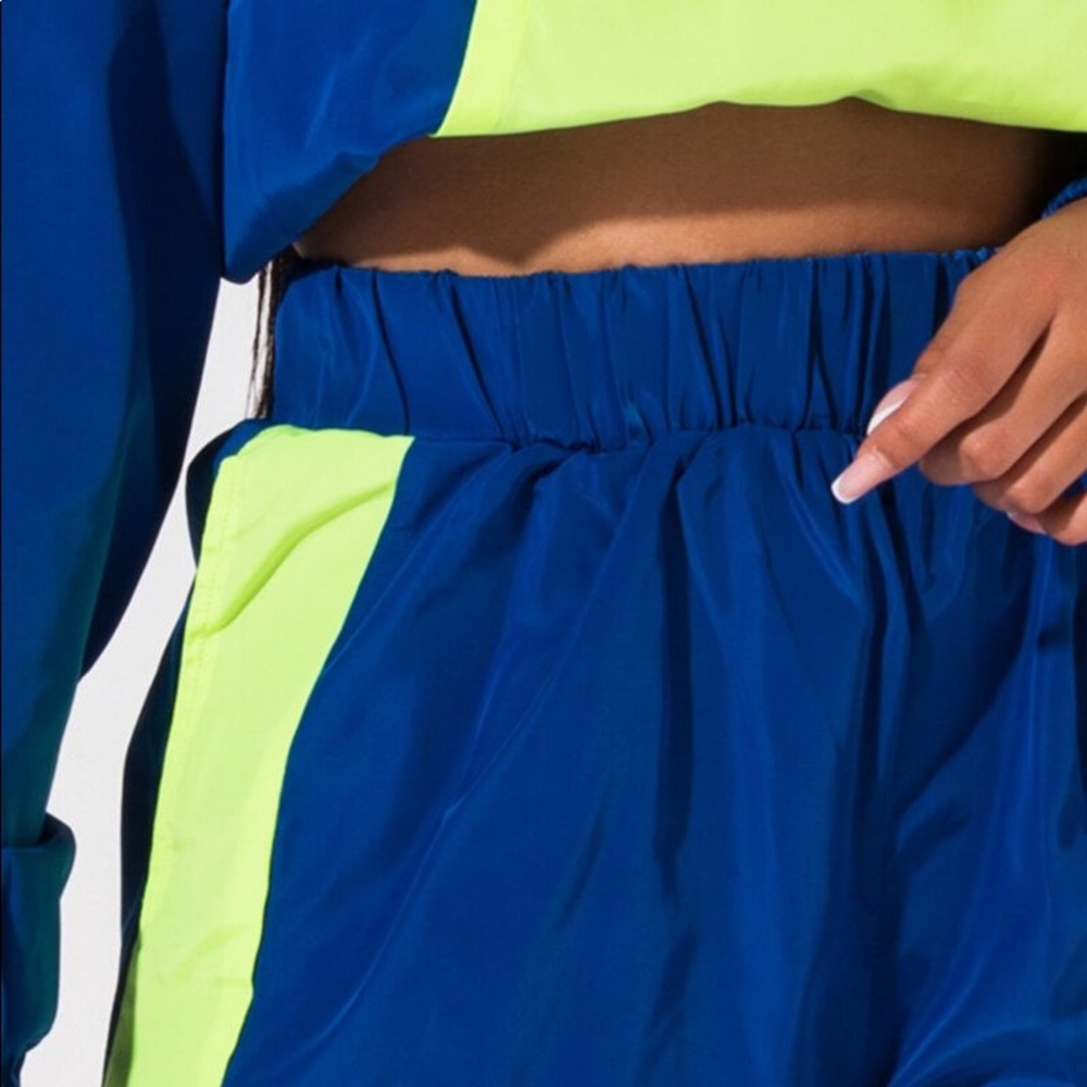 Color Block Athletic Short - Picture 5 of 5